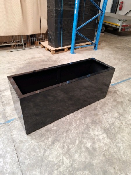 Artesa plantenbak aluminium - RAL 9005 blinkend