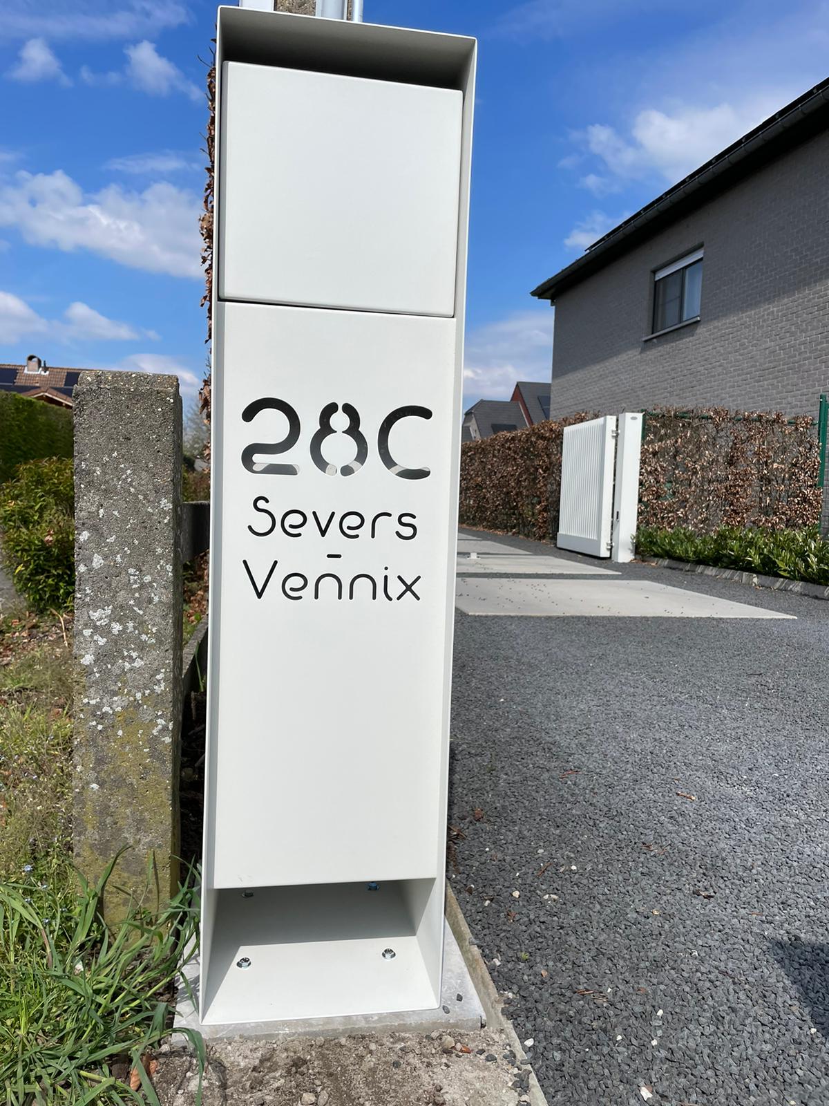 Boîte aux lettres à colis Pakun