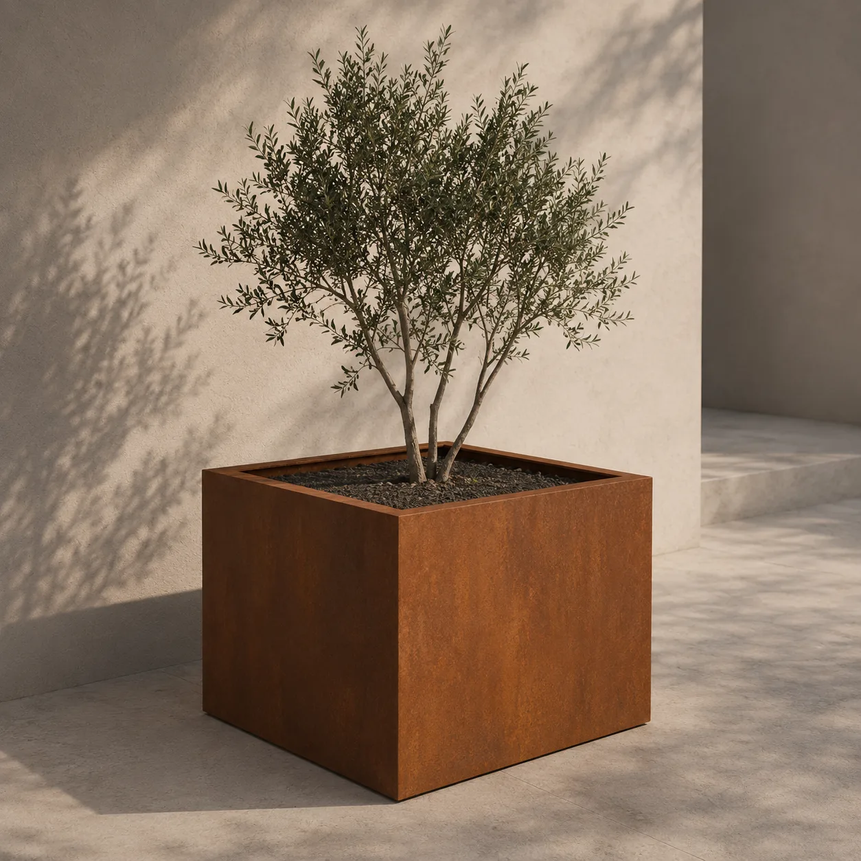 Artesa planter with bottom