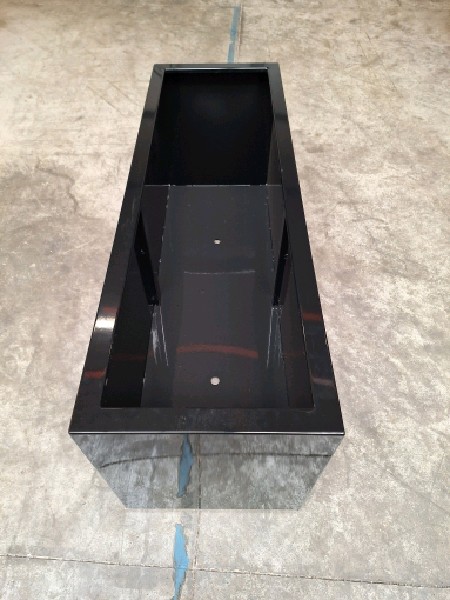Artesa plantenbak aluminium - RAL 9005 blinkend