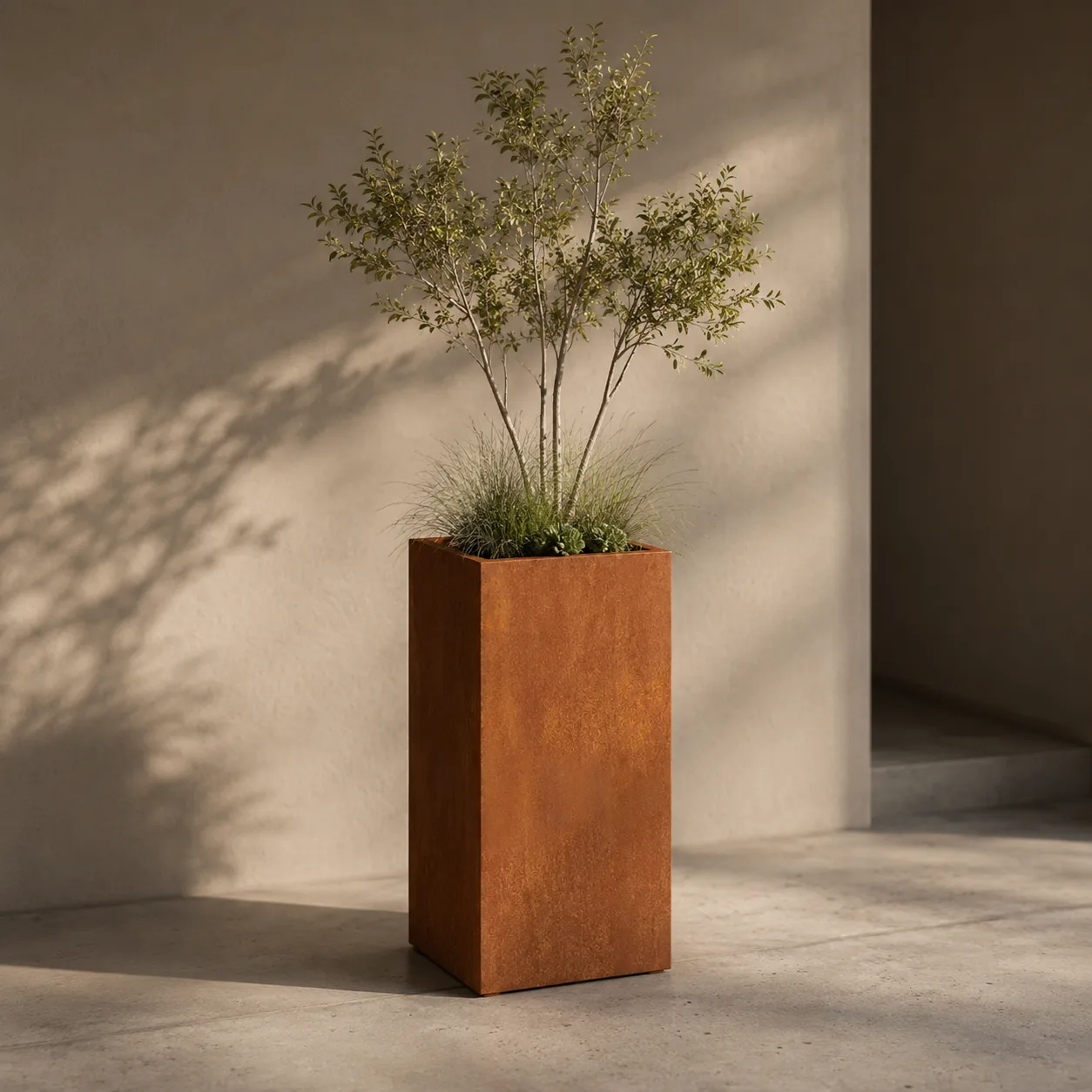 Artesa planter with bottom
